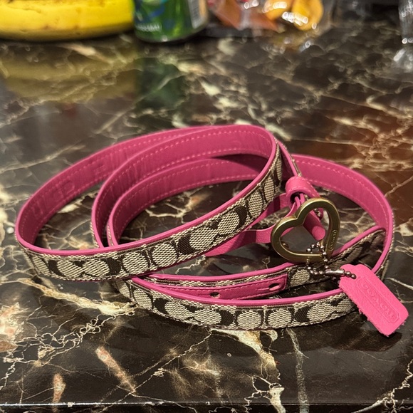 Coach vintage Heart Buckle Women's Belt - Picture 1 of 12